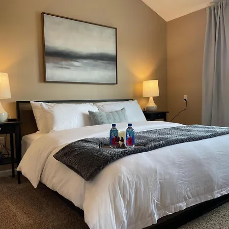 Retreat At The Charles Top Floor Amazing Beds